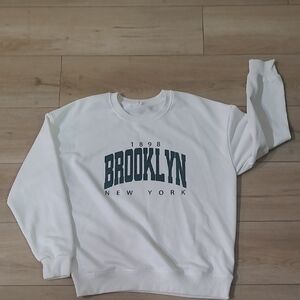 Brooklyn New York White Sweater Size S